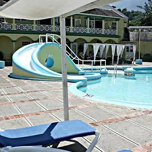  Apartment Private 2 Bedroom Beachfront Penthouse Ocho Rios, Jamaica Jamaica