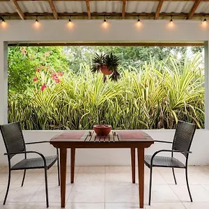 Apartment Garden Apartment-beach-5min Drive, 1 Hr Montego Bay, 25 Mins Ocho Rios, Welcome Breakfast Basket