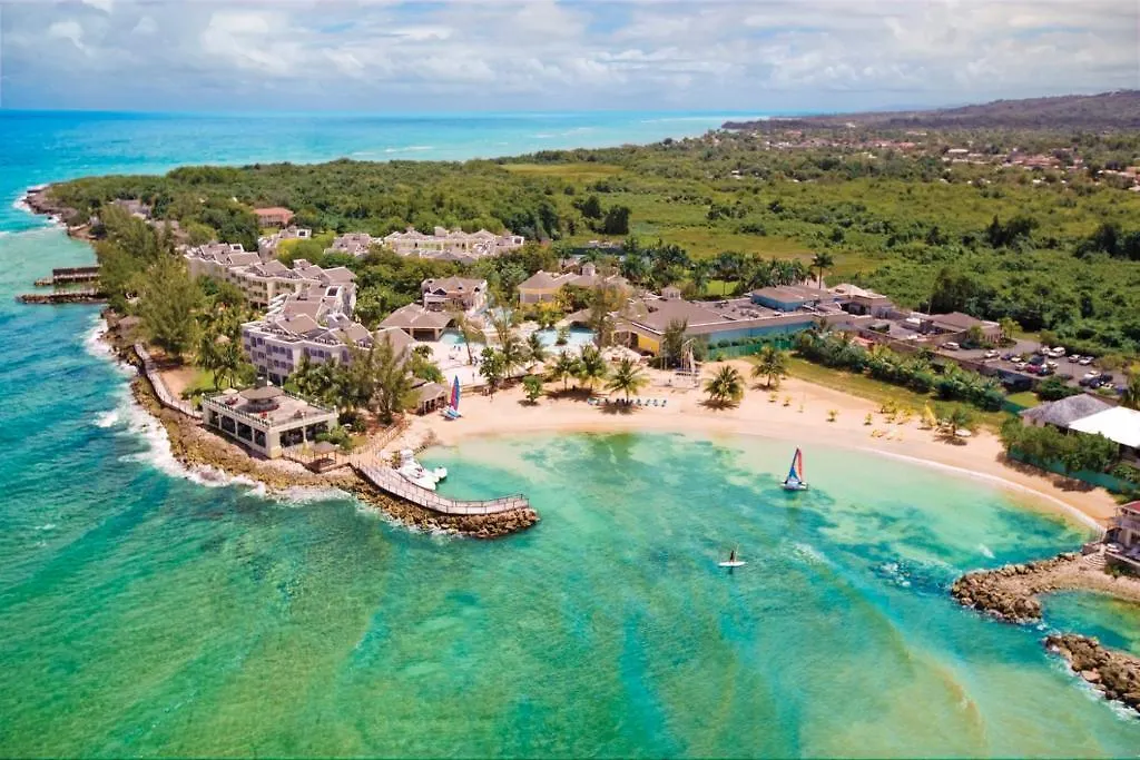 Decameron Club Caribbean Runaway Bay, Ramada All-Inclusive Resort