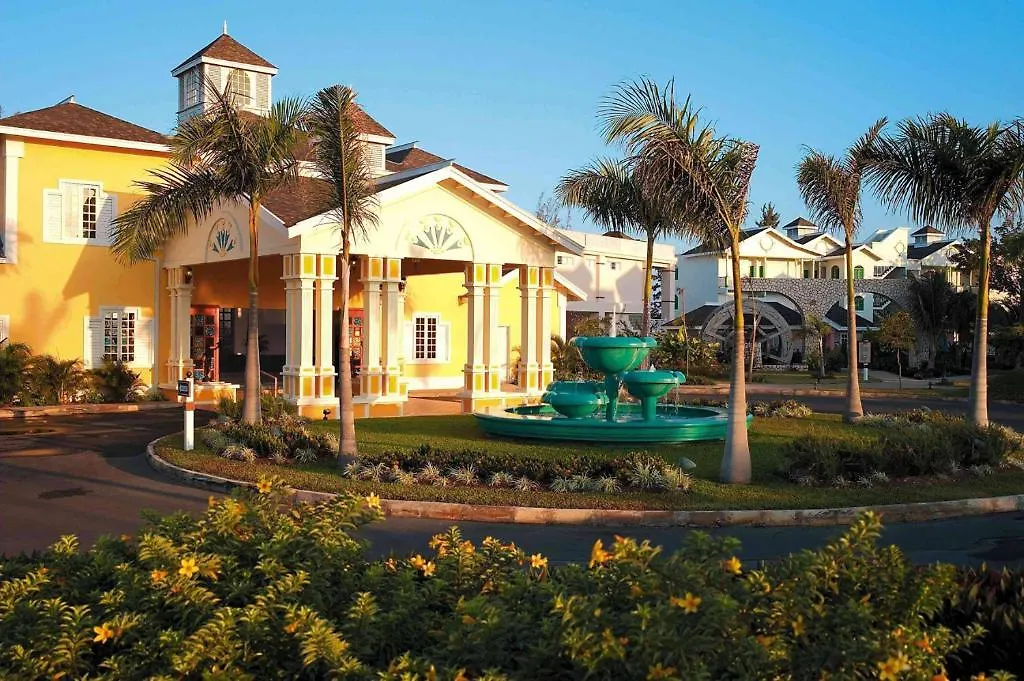 Decameron Club Caribbean Runaway Bay, Ramada All-Inclusive Resort